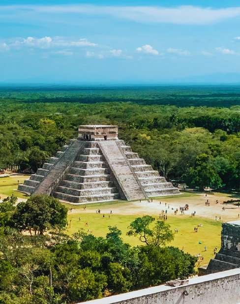 Kukulkan pyramid at Chichen Itza