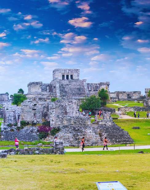 Tulum ruins facing the Caribbean Sea